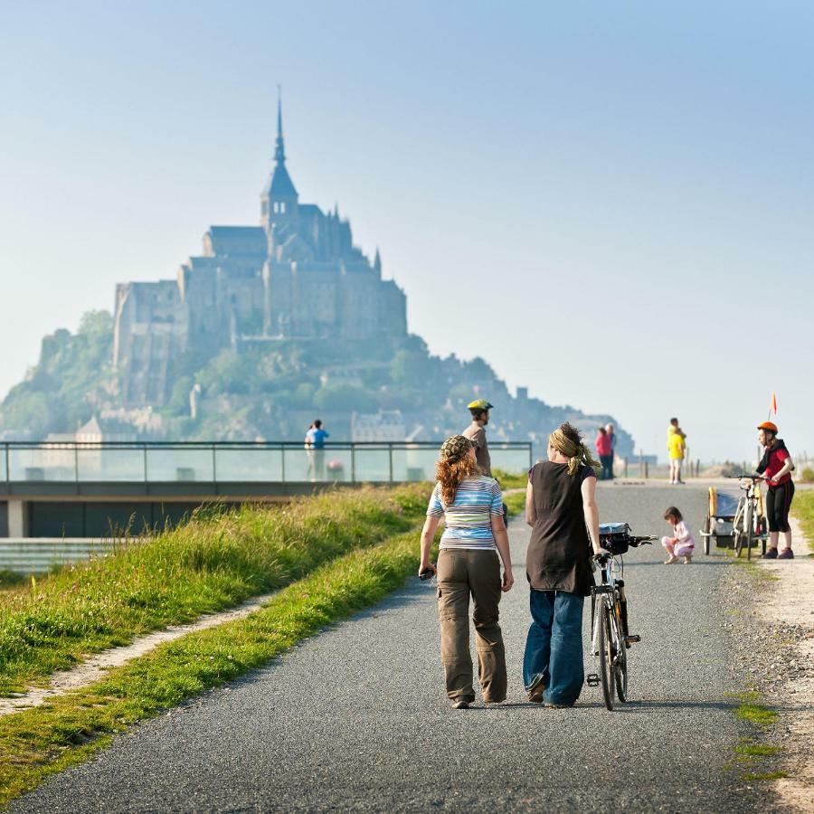 Les Colombes De La Baie Du Mont Saint-Michel Bed & Breakfast Aucey-la-Plaine Exterior photo